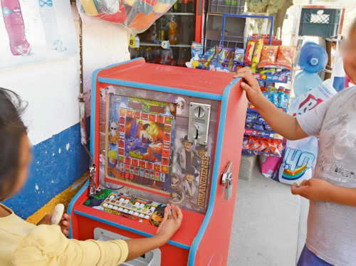 Presentarán iniciativa para fortalecer la protección de infancias y adolescencias contra máquinas tragamonedas