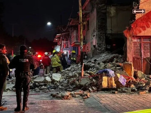 Mujeres alcanzaron a salir previo al derrumbe; joven hizo caso omiso y falleció