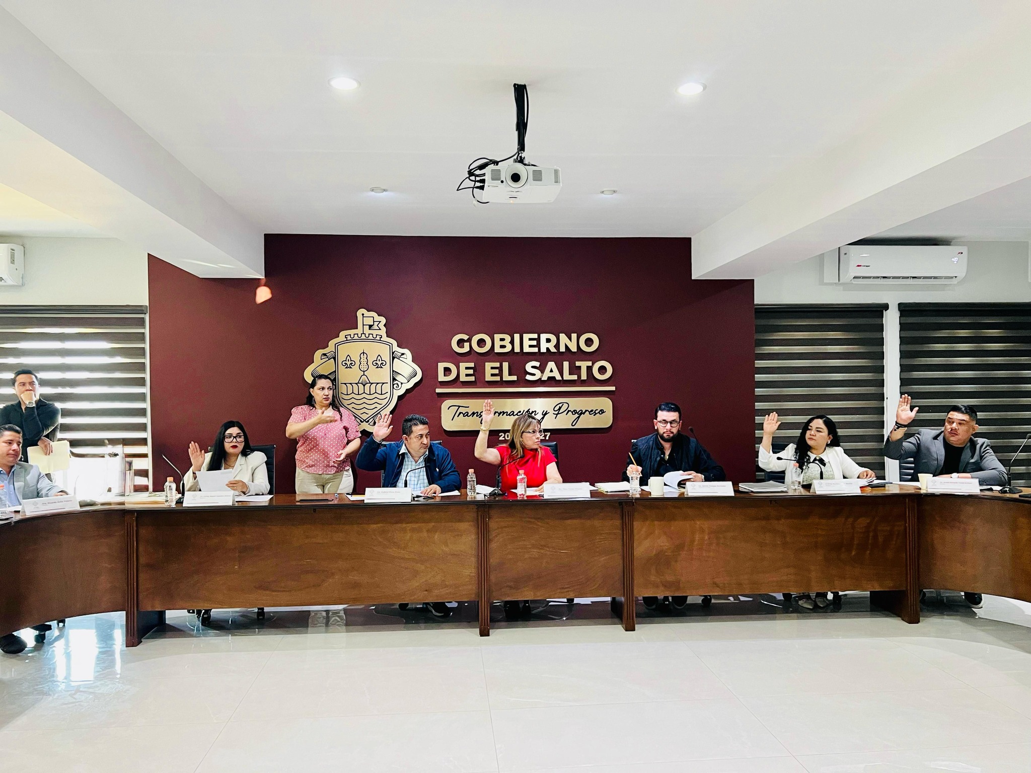 Aprueba El Salto apoyos a más de 45 mil estudiantes