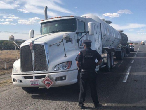 Asegura Policía Federal 66 mil litros de combustible