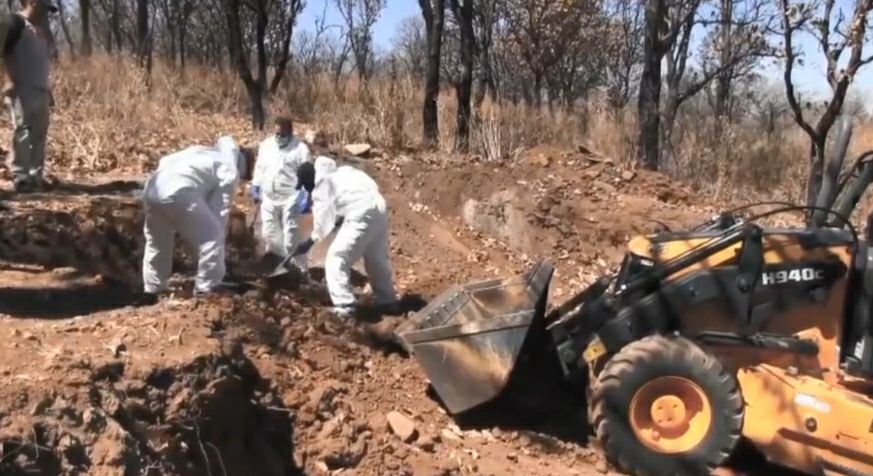 Aumenta a 62 los cuerpos en fosa de El Saucillo