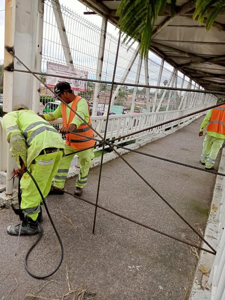 Cierran temporalmente puente peatonal de carretera a Chapala en Las Pintas