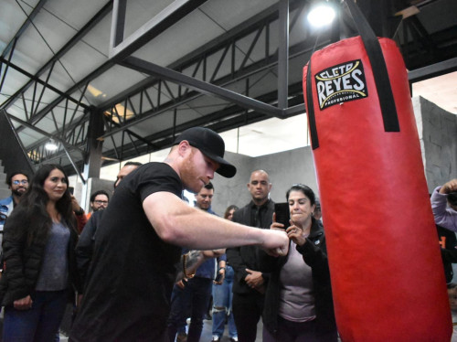 Con presencia del “Canelo” inauguran Polideportivo Las Cuentas en Zapotlanejo