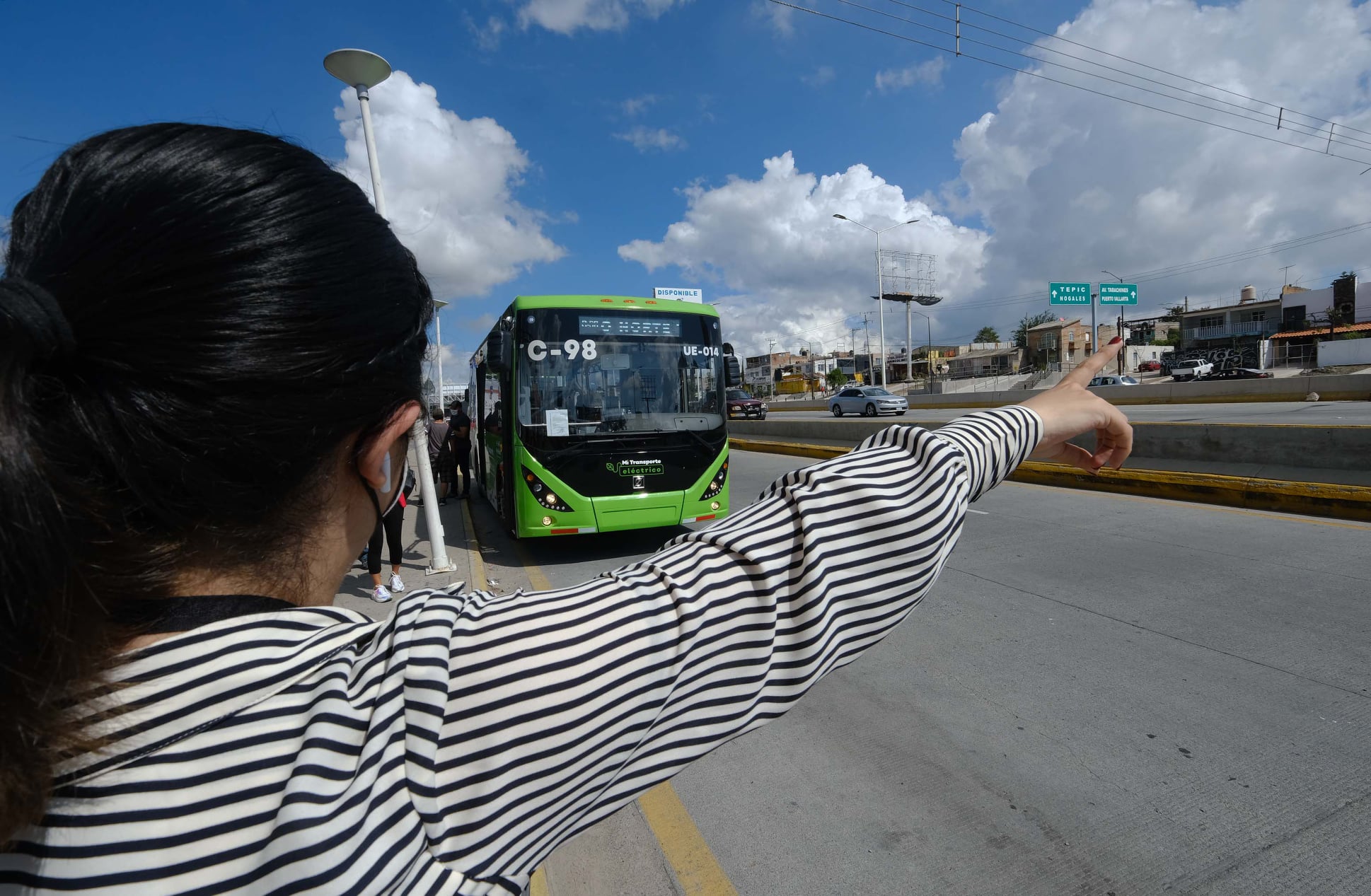 Conectarán el Aeropuerto con ruta de transporte público