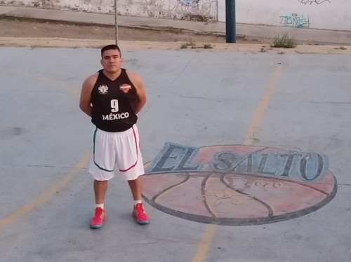 Edgar Cumplido: Basquetbolista de El Salto en Panamericano de Argentina