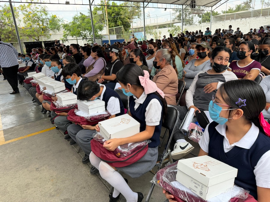 El Salto: aprueban más de 37.4 millones para uniformes, útiles y calzado escolar