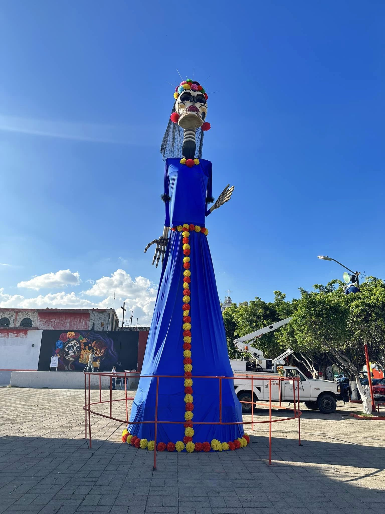 El Salto: En Pintitas exhiben Catrina de 16 metros de altura