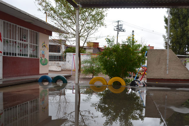 En riesgo de inundaciones escuelas de El Salto