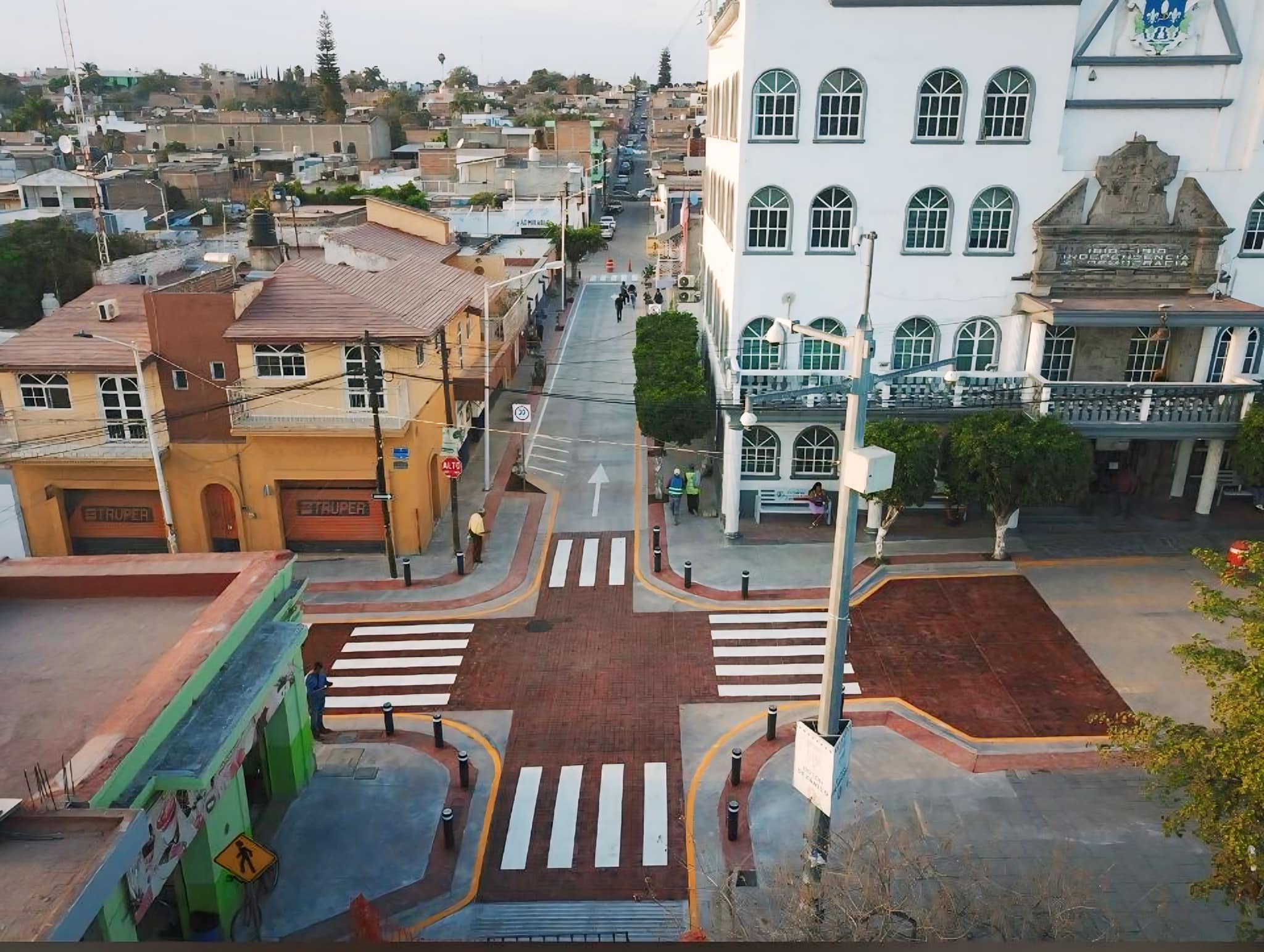Entregan obra de renovación en Centro de El Salto