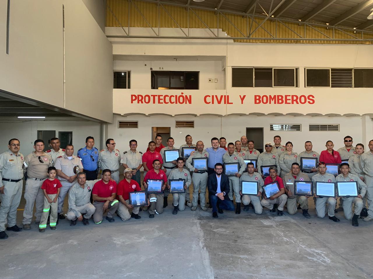 Estrena El Salto Unidad de Protección Civil y Bomberos