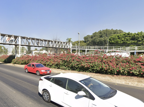 Exigen retirar puentes "antipeatonales" en Carretera a Chapala y Zapotlanejo