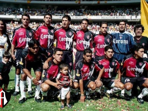 Futbol e Identidad: El Salto gozó y sufrió junto a Daniel Osorno y el Atlas en la Final de 1999