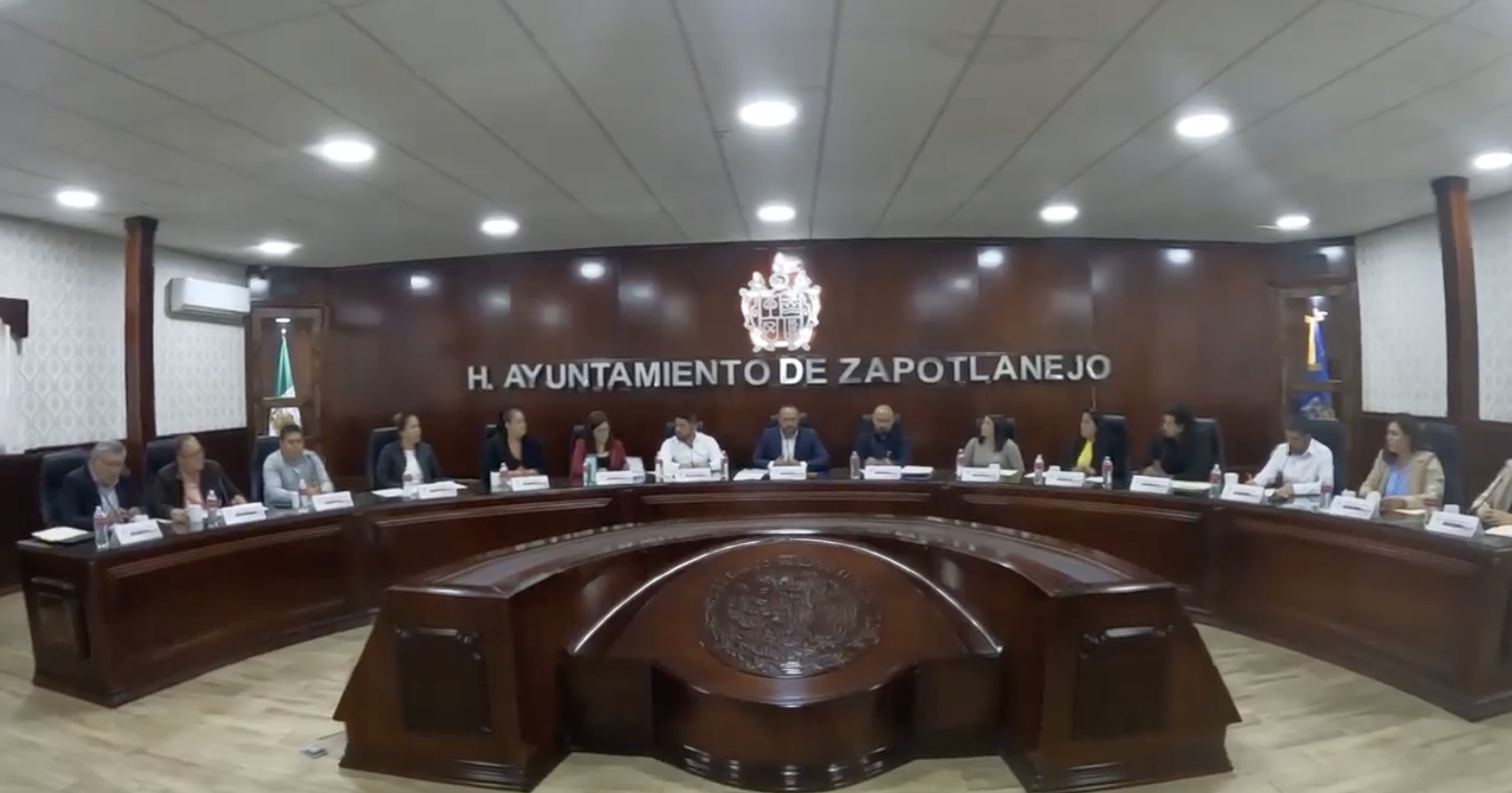 Gonzalo Álvarez pide licencia; va por reelección