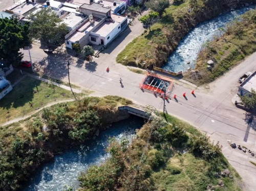 Inicia reconstrucción del puente de Jardines del Castillo