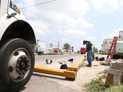 Instalan semáforos en Carretera El Salto-Alameda