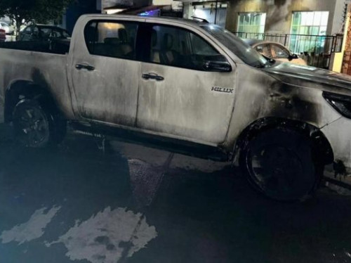 En El Salto: incendian vehículo de presidenta de Morena en Jalisco