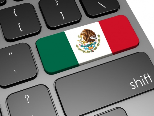 Mexicanos pasan 8 horas conectados a Internet