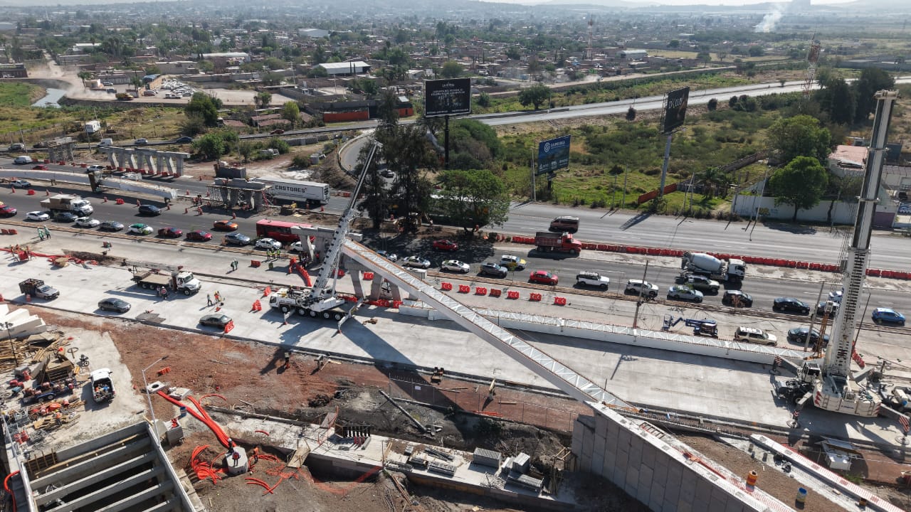 Paso elevado en Carretera a Chapala no presenta retrasos: GAP