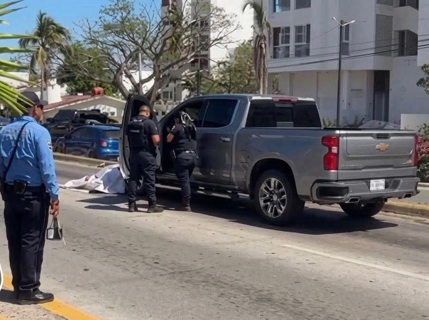 Policía de El Salto conducía camioneta involucrada en fatal accidente de Bucerías