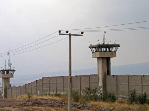 8 casos de Covid en penal de Puente Grande; indagan Fiesta