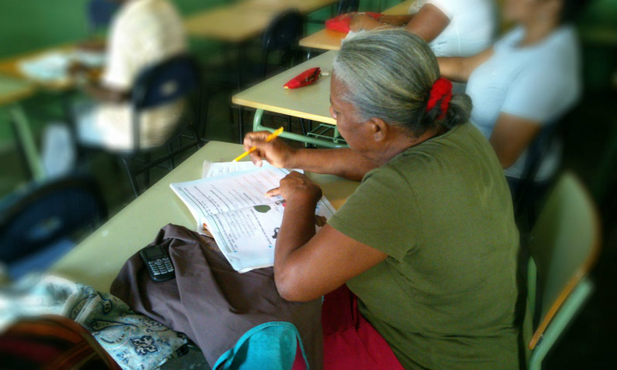 Rezagados en educación