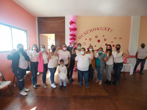 Se "deschongan" en Zapotlanejo para apoyar a quien lucha contra el cáncer
