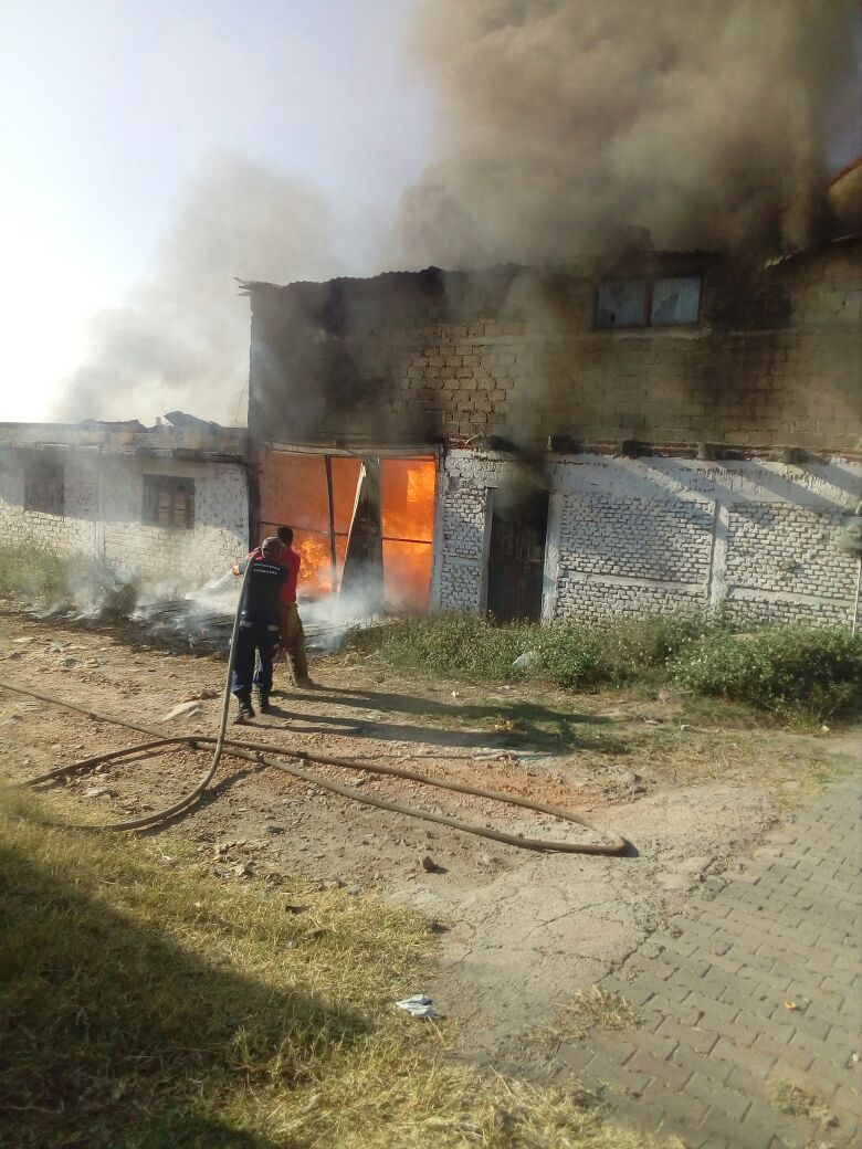 Se incendia bodega en Colonia La Ermita de El Salto