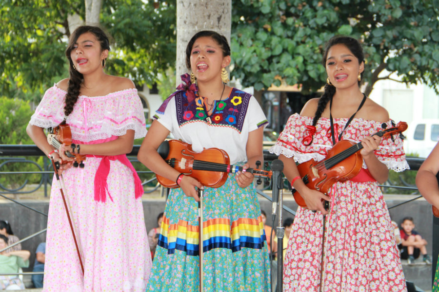 Se une El Salto a la fiesta del mariachi