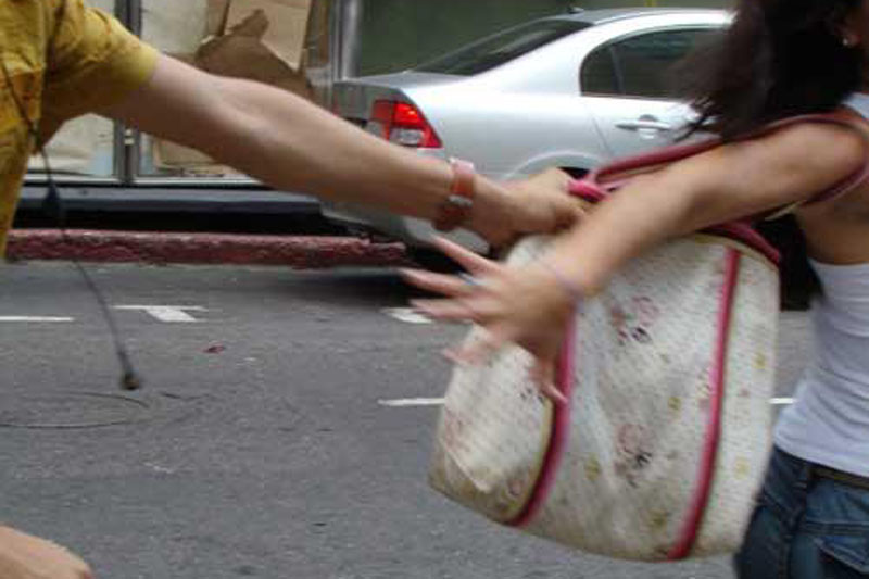 Suben robos a personas en AMG