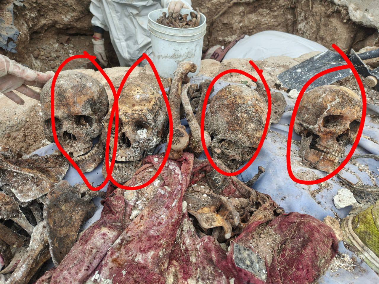 Suman 26 cuerpos localizados en fosa clandestina de Ixtlahuacán de los Membrillos