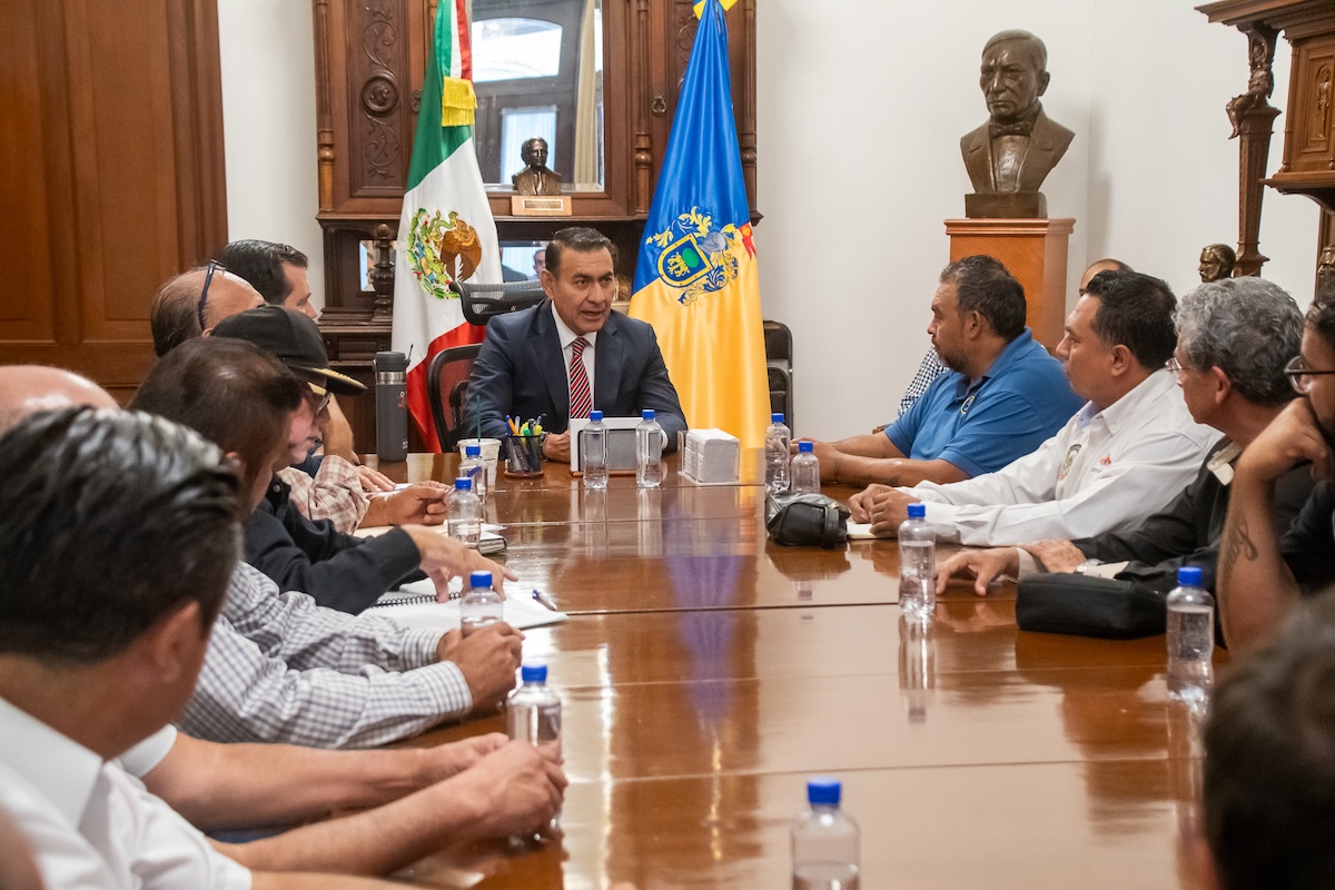 Vehículos de plataforma: acuerdan no más bloqueos en Carretera a Chapala y otras vialidades