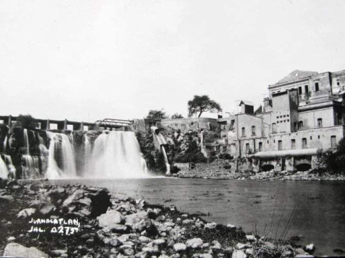 Vengo de un Pueblo feo