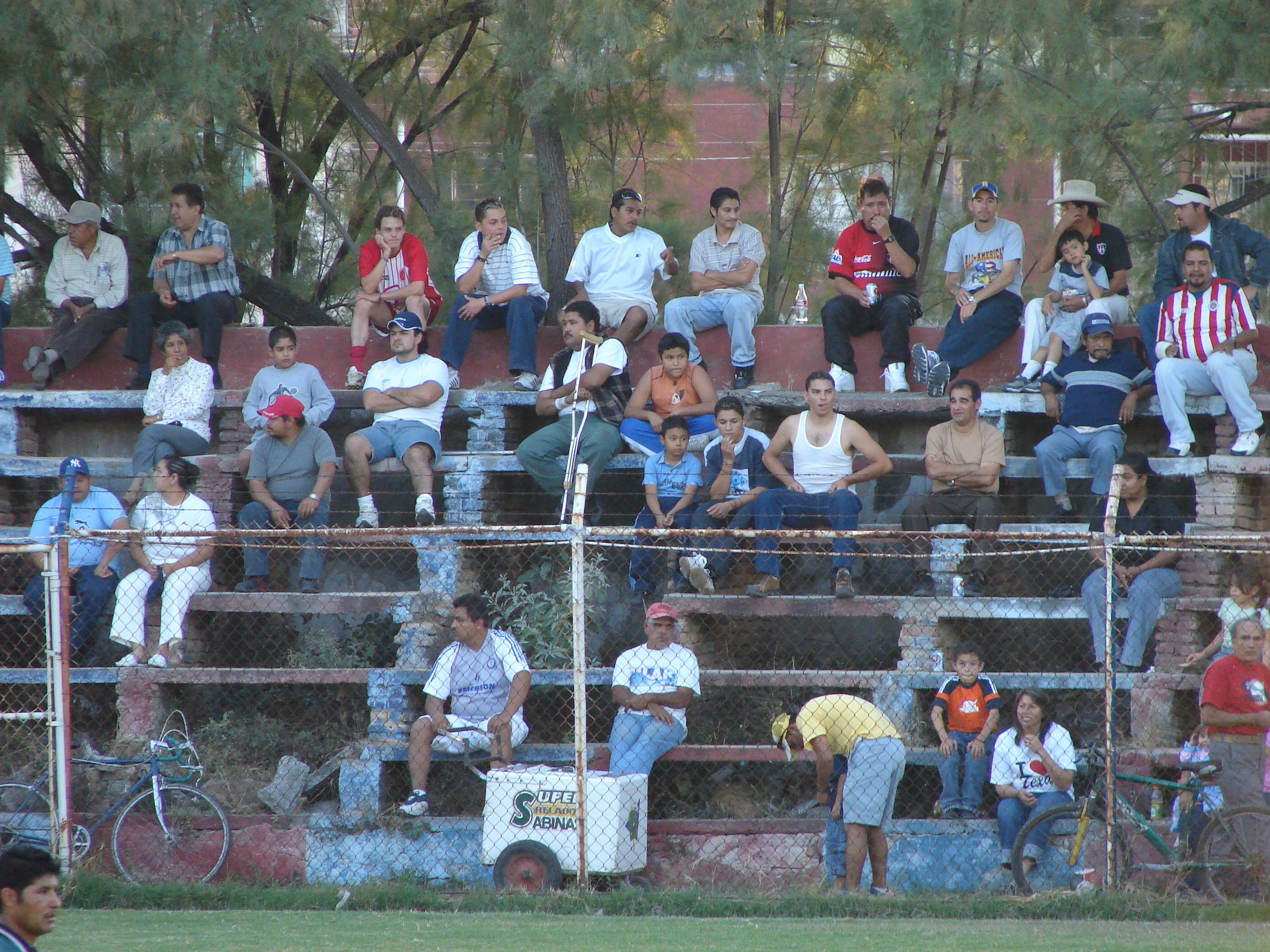 En el graderío del Estadio Río Grande